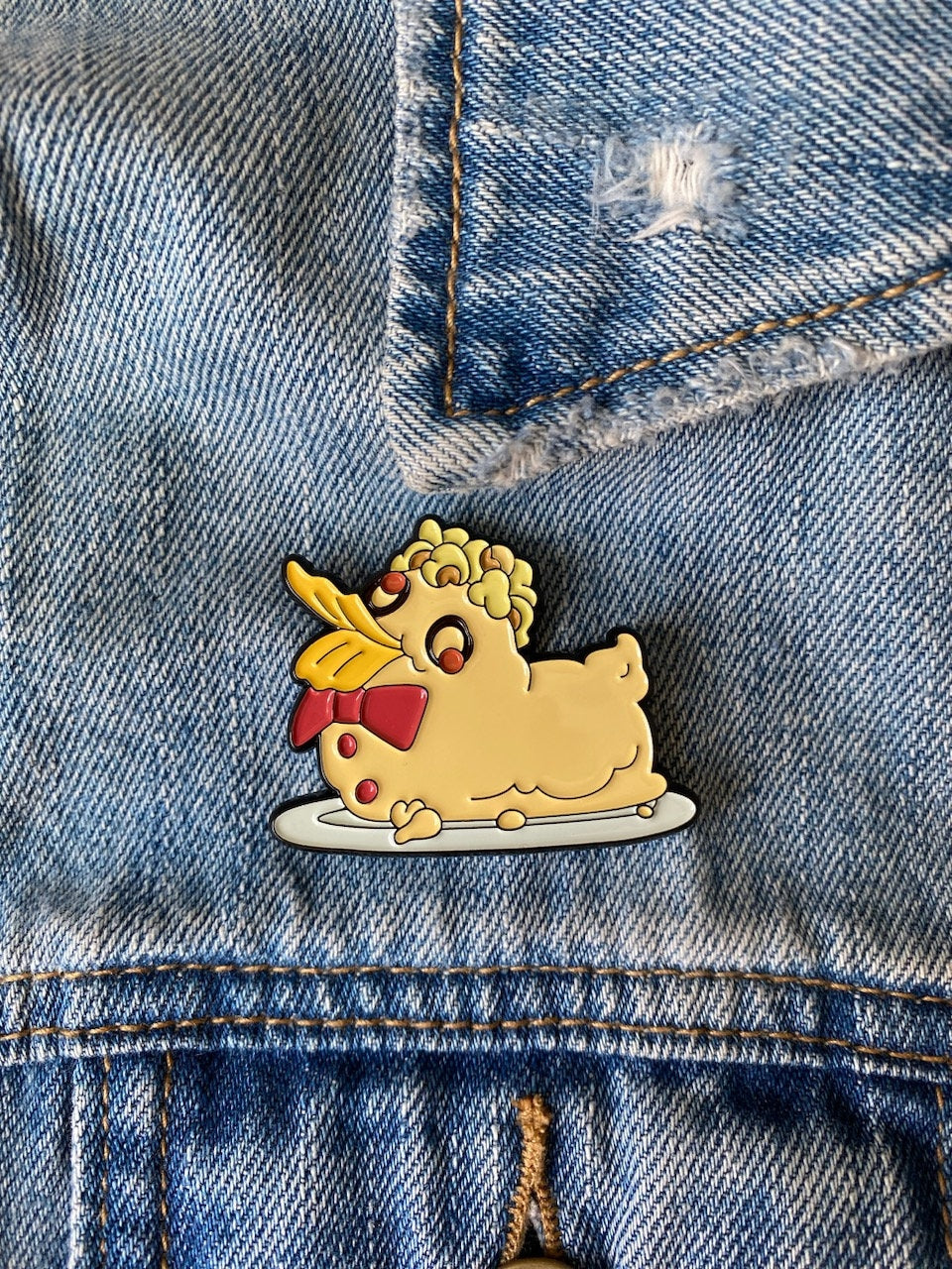 Blue Dog "Duck Cake" Inspired Pin